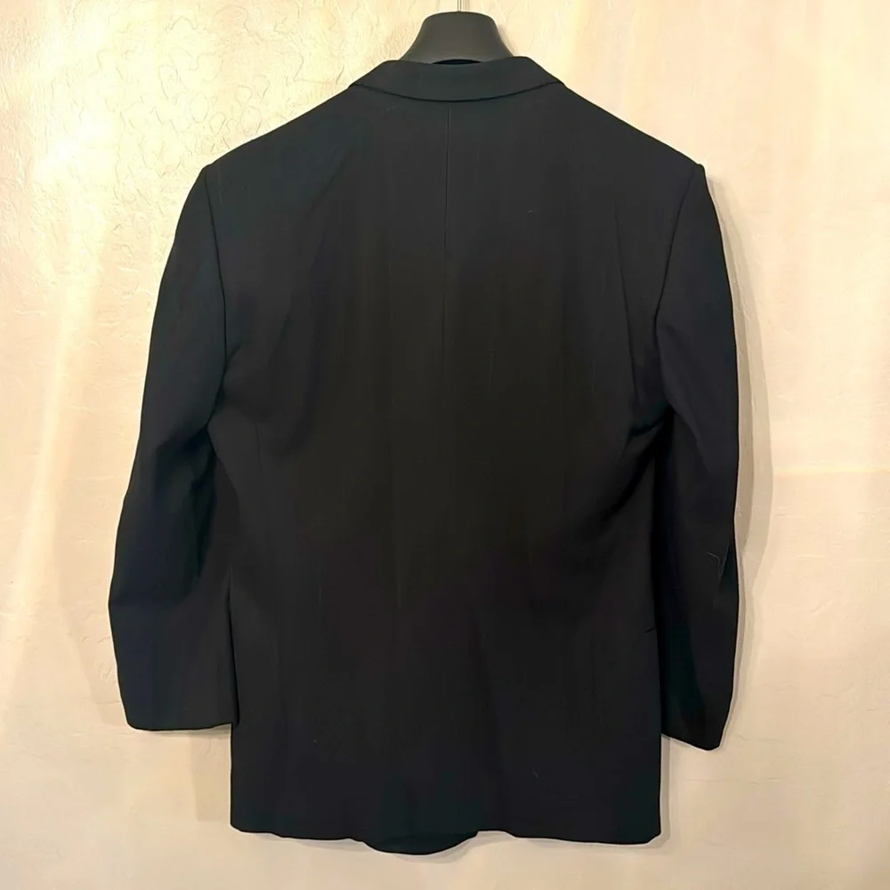 Giorgio Armani Pristine Black Double Breasted Blazer. Quality pin-stripe 39R